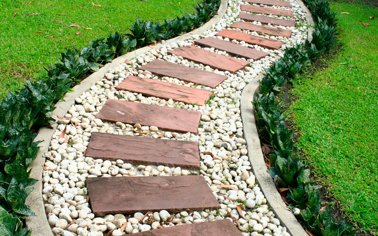 Stylish walkway design ideas for enhancing curb appeal.