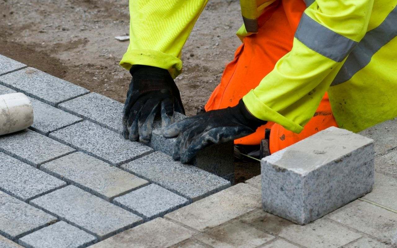 Tips for choosing the right paving contractor in Calvert County for reliable results